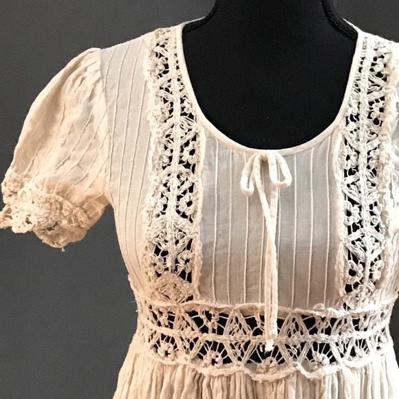 1970s VINTAGE Ivory Crochet Embellished Maxi Dress with Full Skirted Design XSM - Picture 5 of 11
